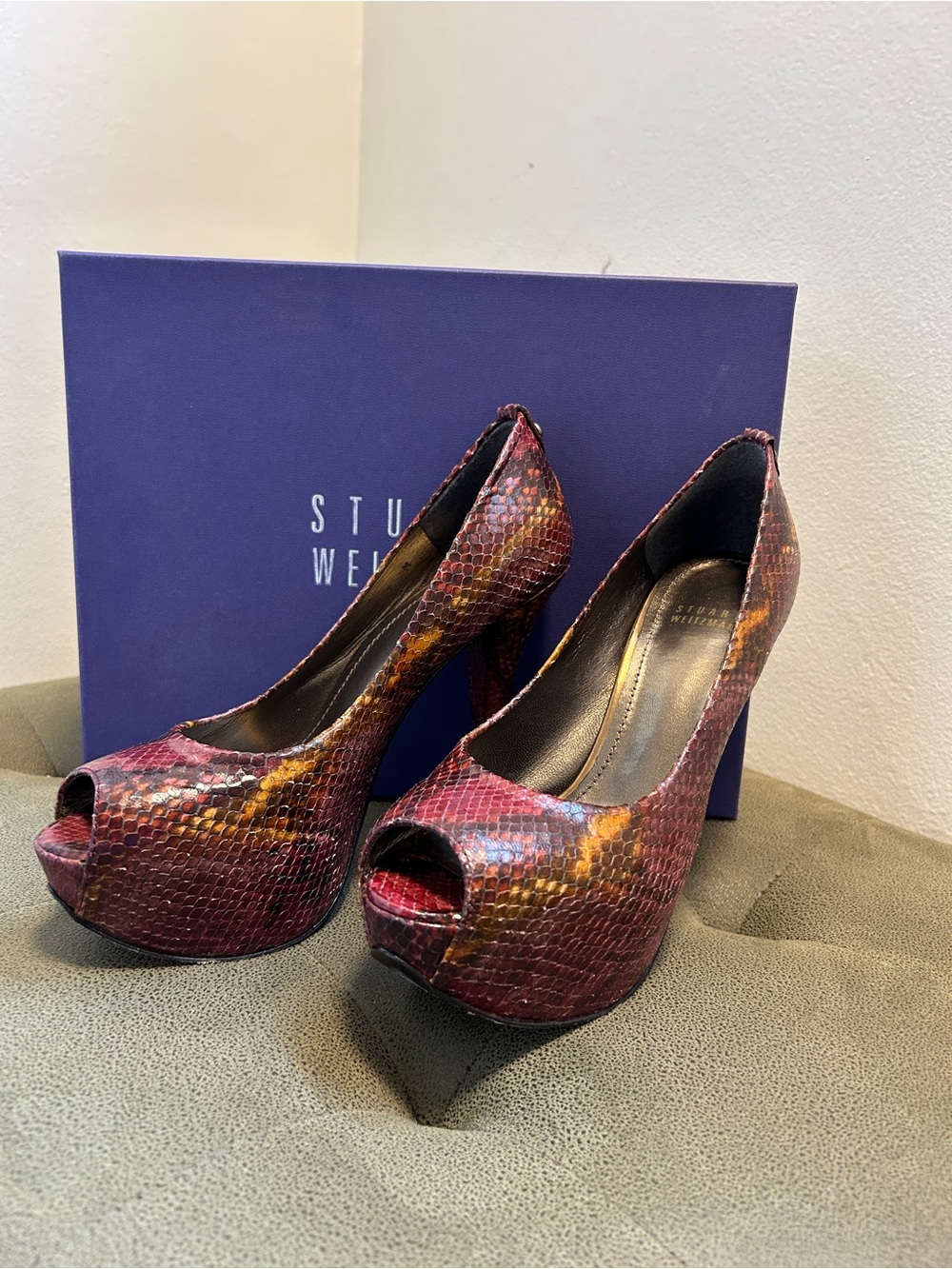 Stuart Weitzman Women's Red Multi Python-Print Peep-Toe Pumps
